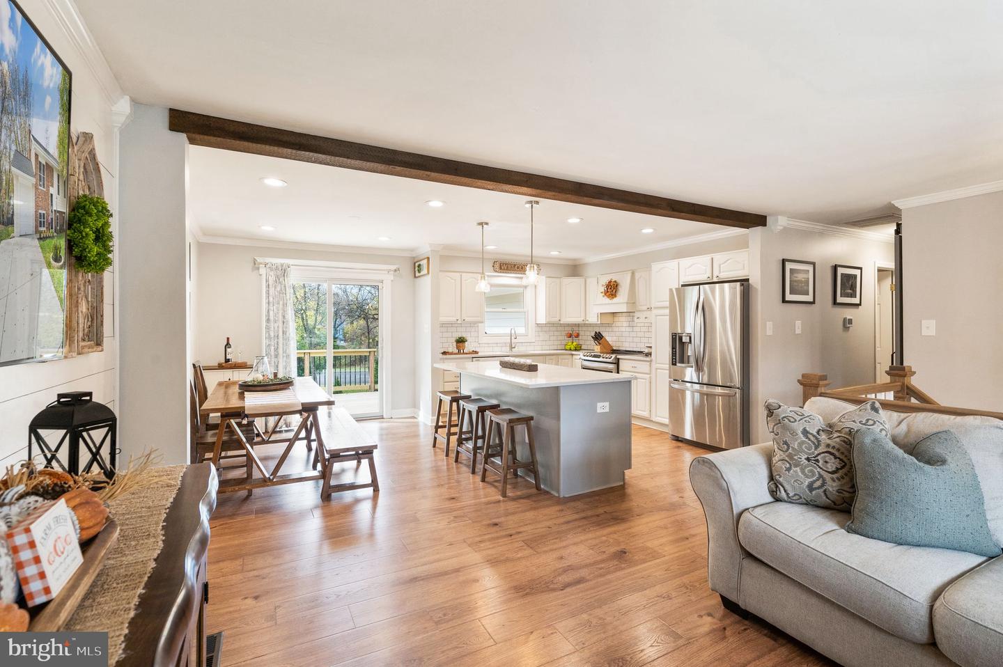 312 ORCHARD CIRCLE