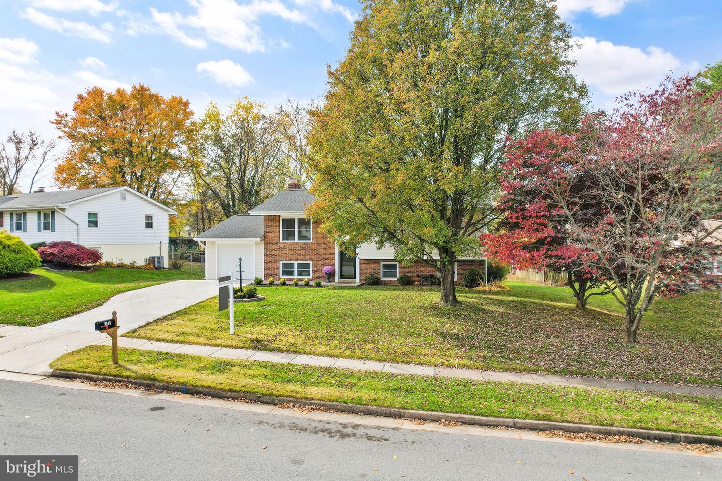 312 ORCHARD CIRCLE