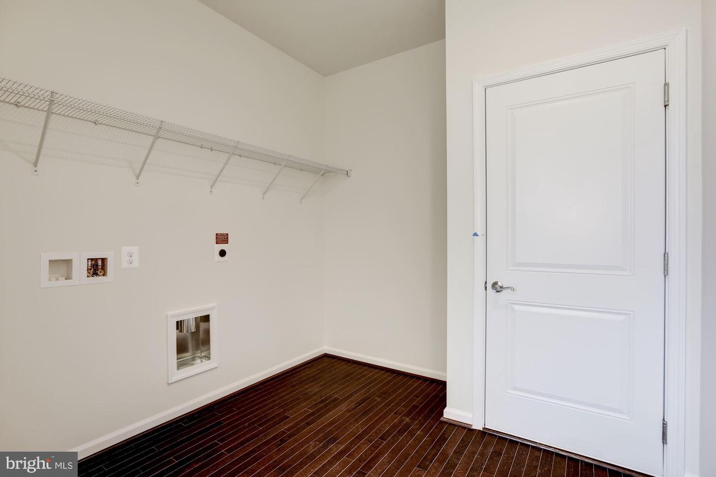 100 STOIC STREET SE