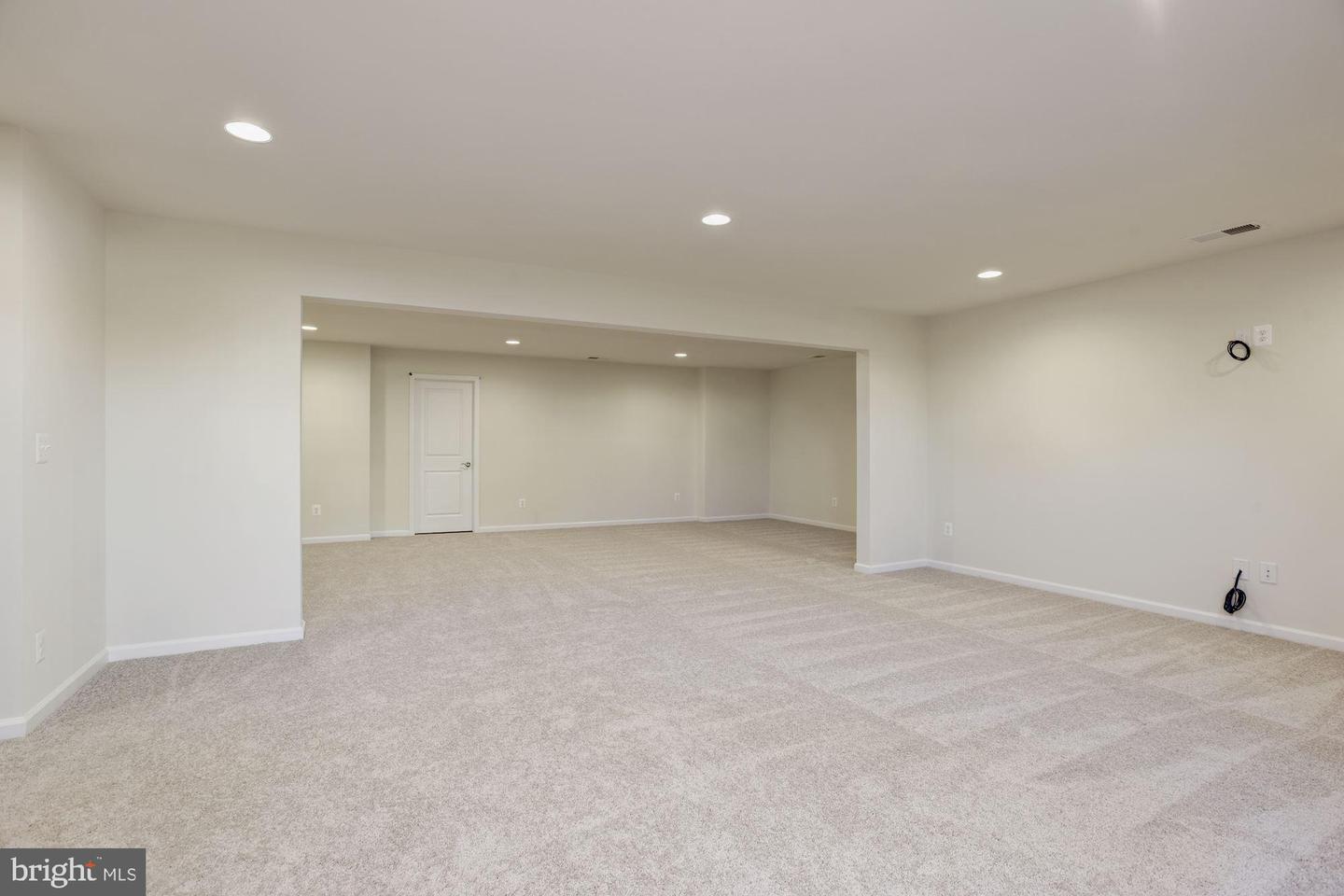 100 STOIC STREET SE