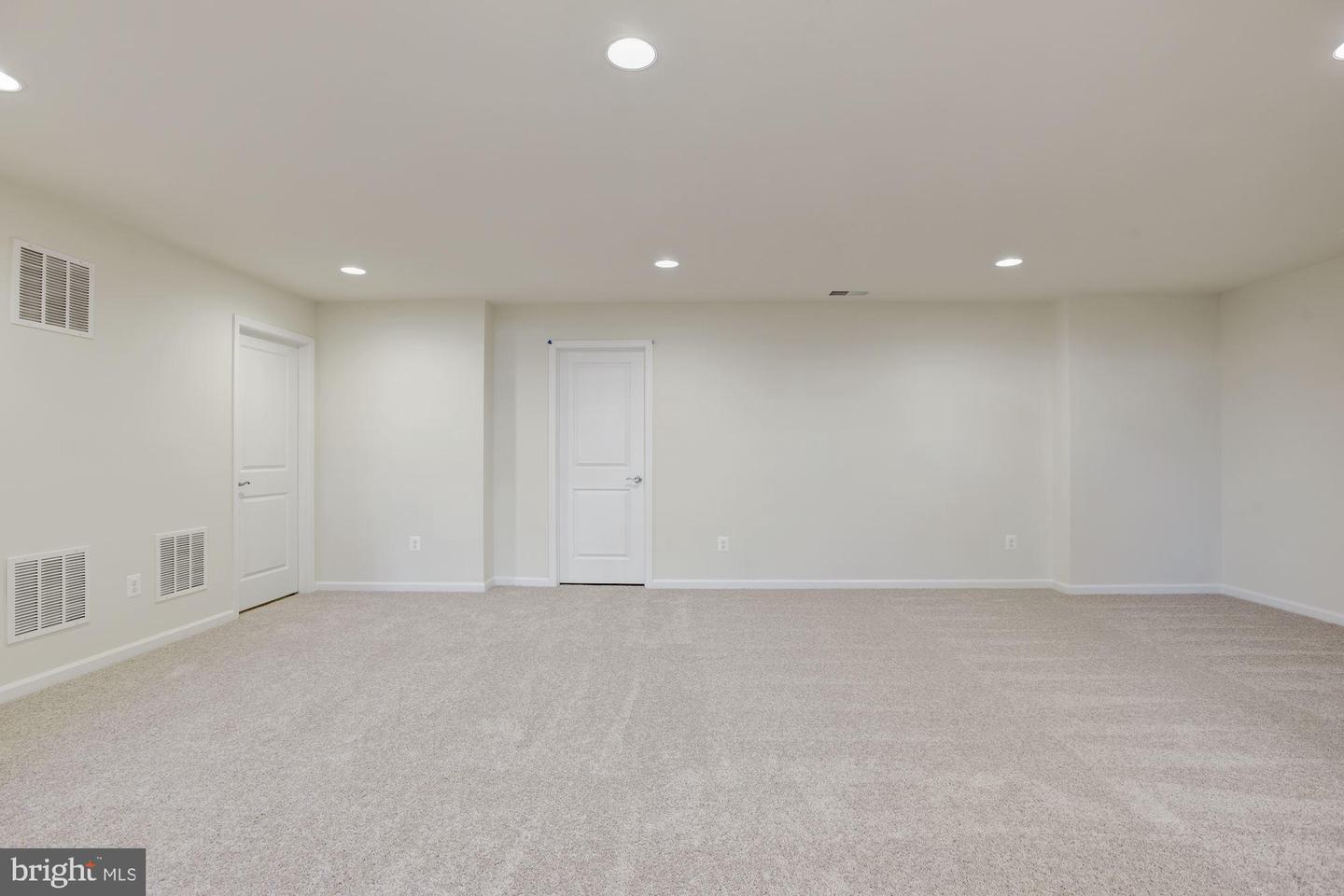 100 STOIC STREET SE