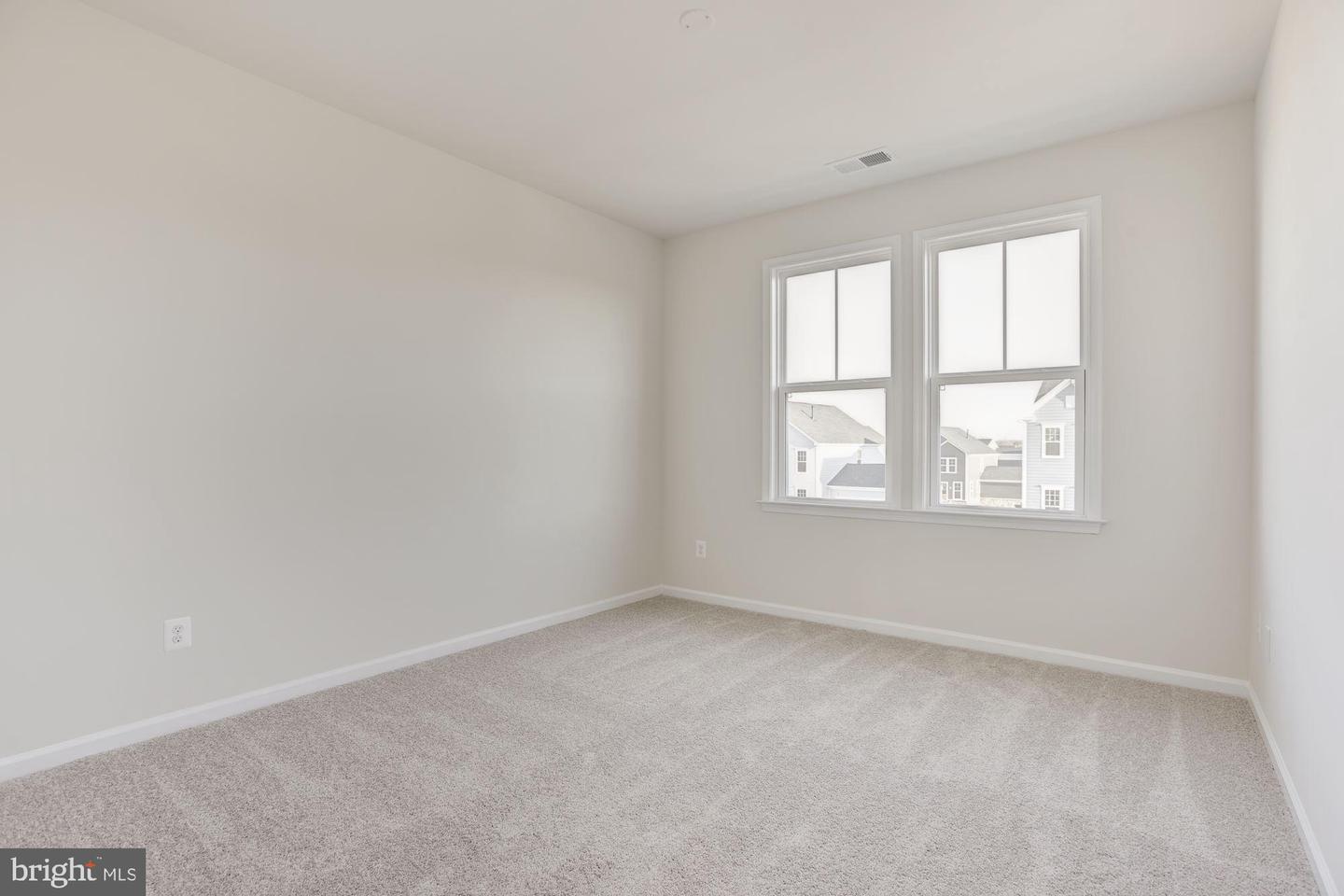 100 STOIC STREET SE