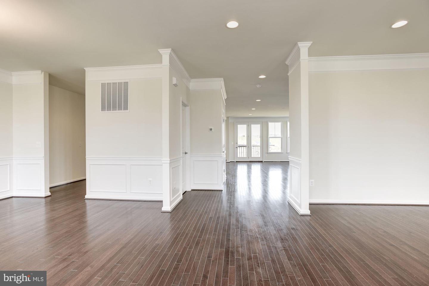 100 STOIC STREET SE