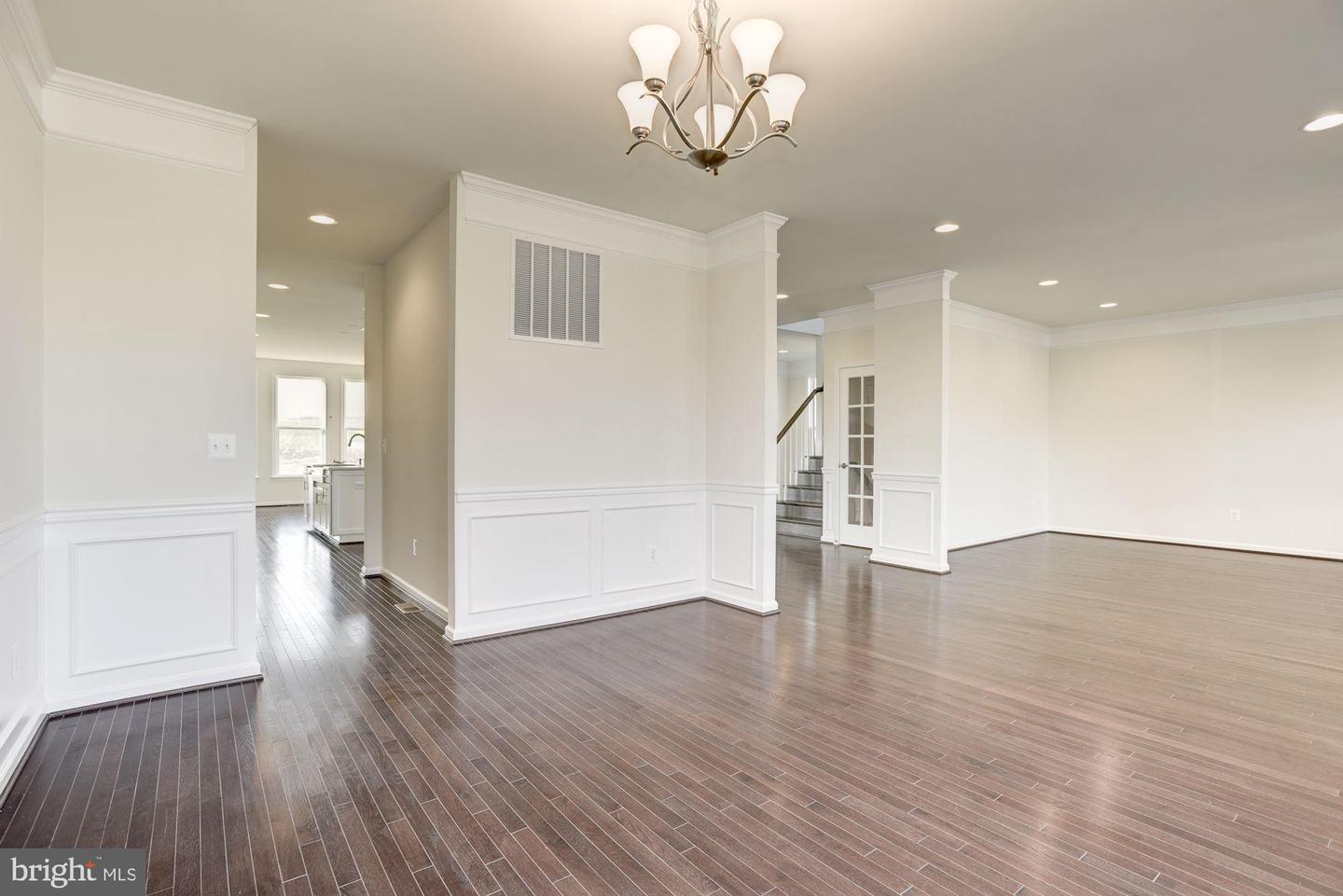 100 STOIC STREET SE