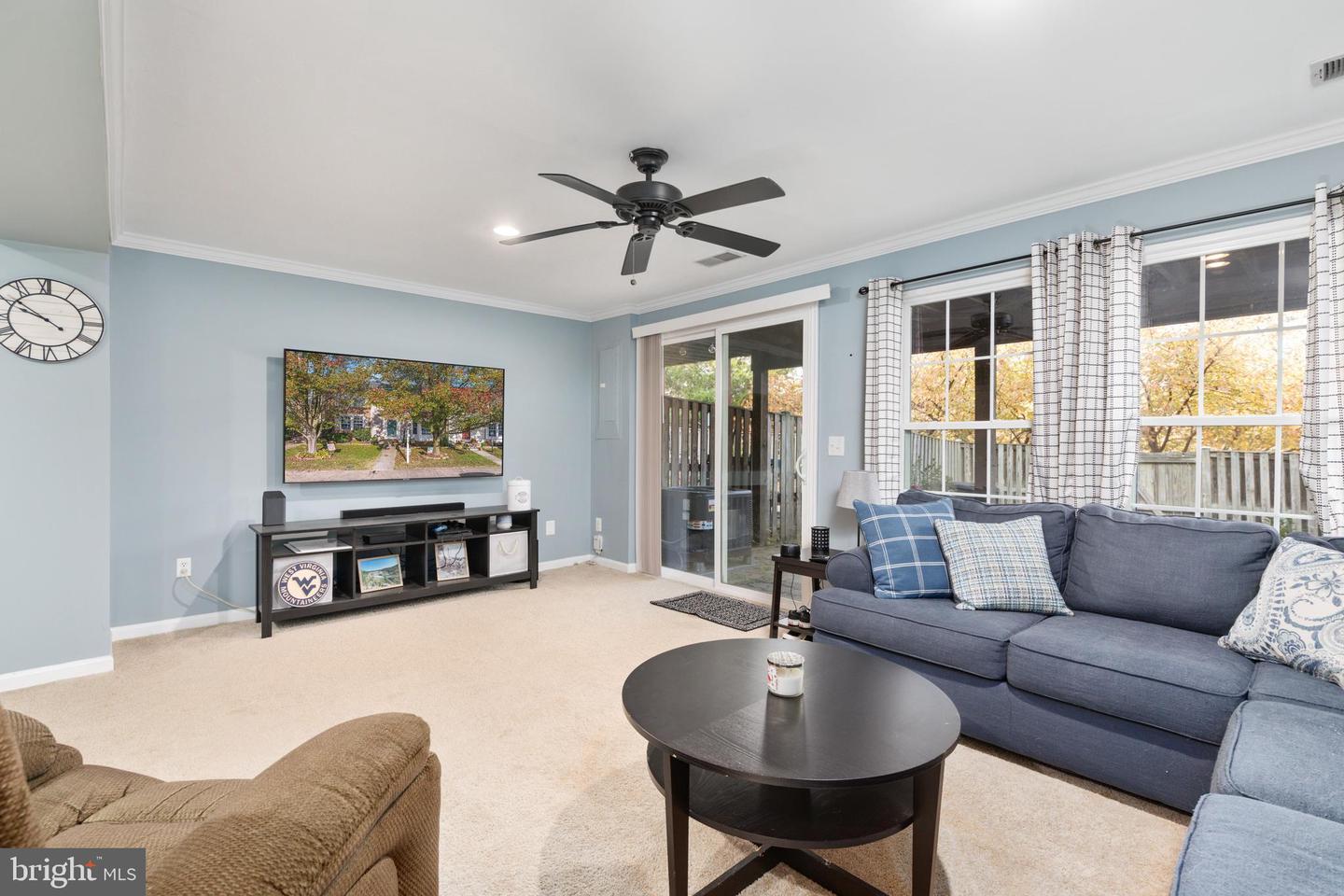 267 SHIRLEY SQUARE SE