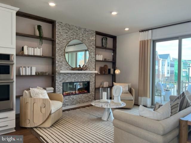 1616 FIELD SPARROW TERRACE NE