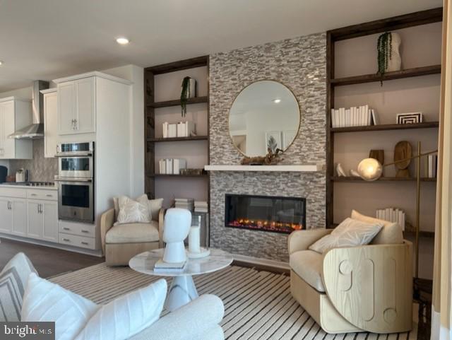 1616 FIELD SPARROW TERRACE NE