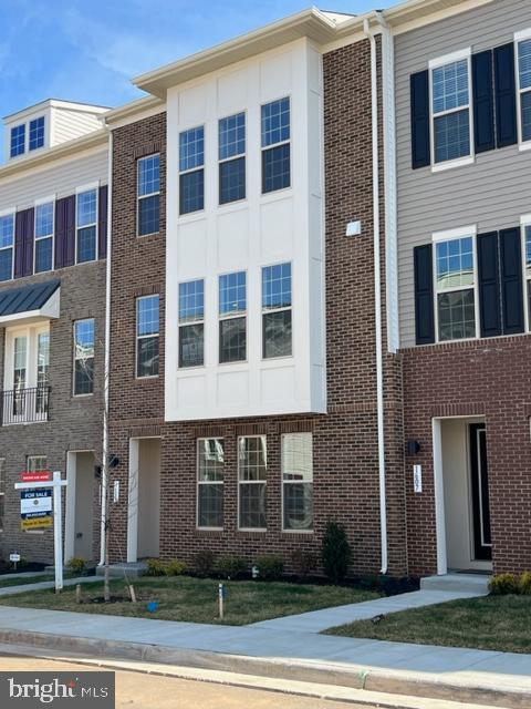 1609 FIELD SPARROW TERRACE NE