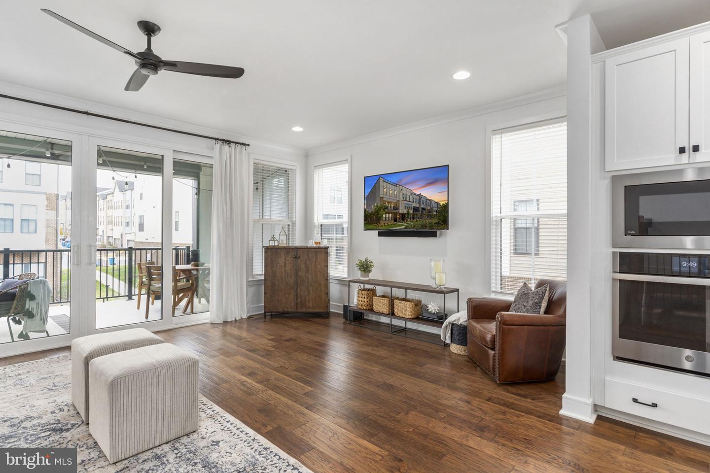 23061 COTTONWILLOW SQUARE