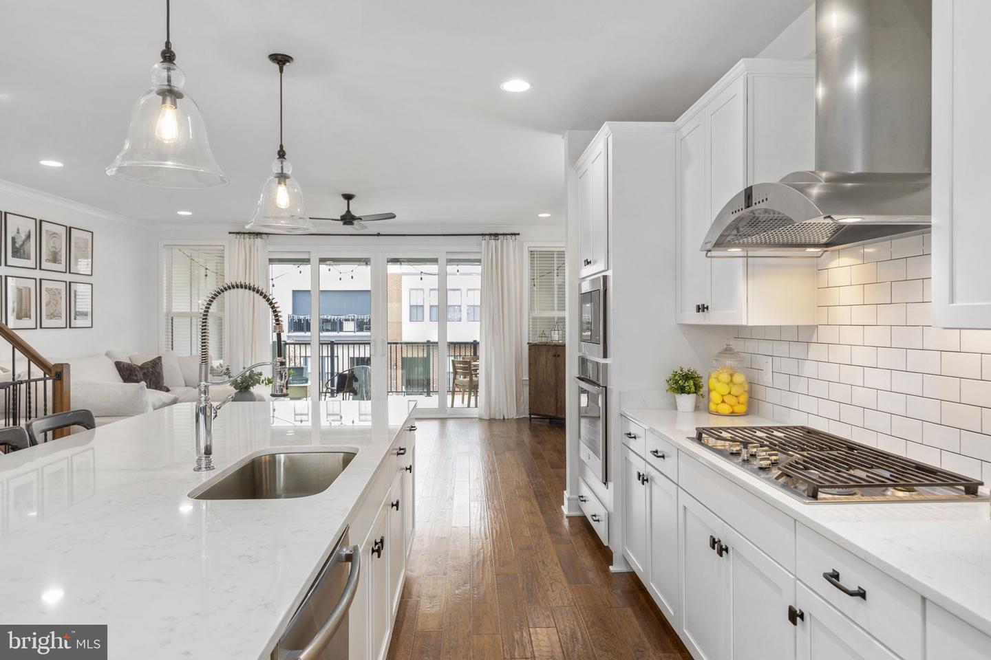 23061 COTTONWILLOW SQUARE