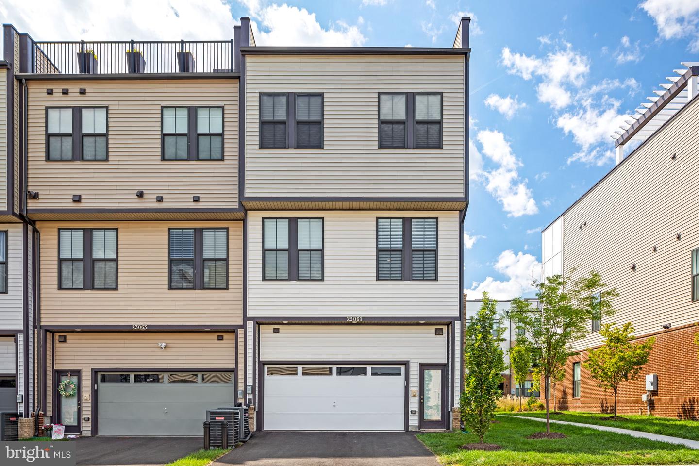 23061 COTTONWILLOW SQUARE