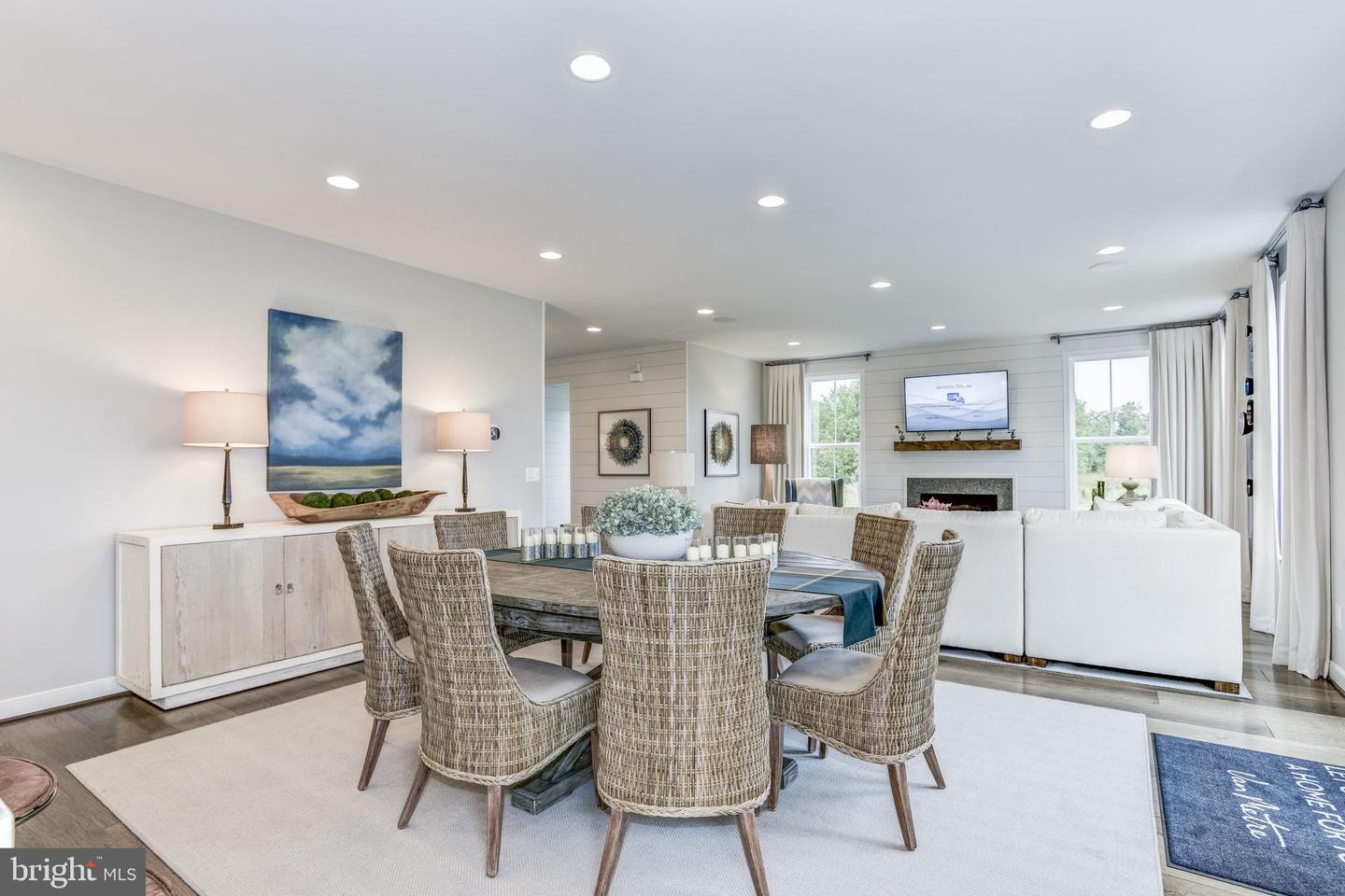 24025 LITTLELEAF COURT