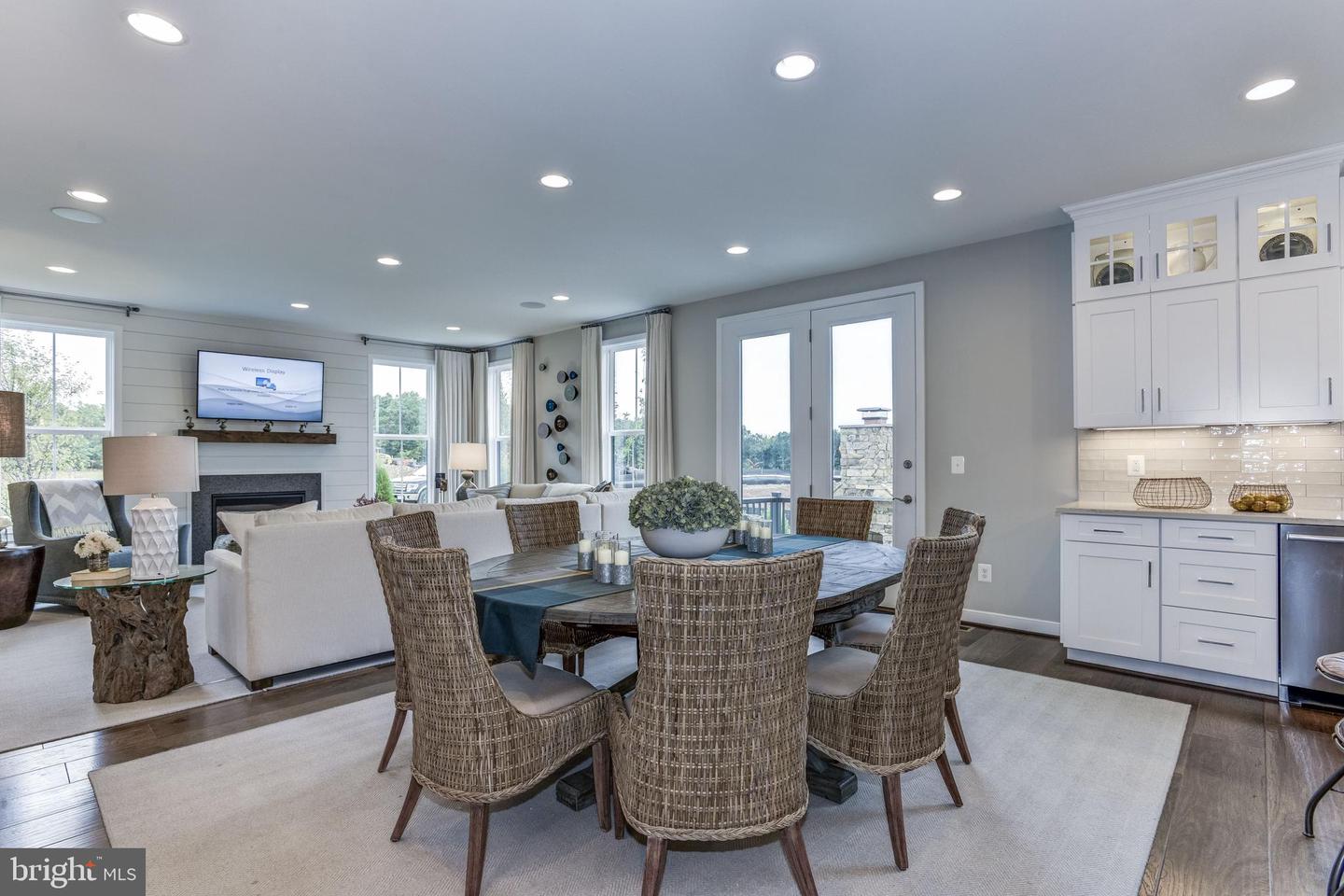 24025 LITTLELEAF COURT