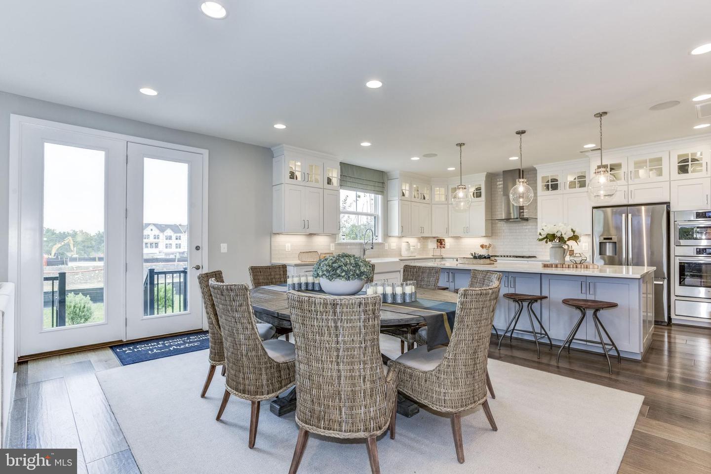 24025 LITTLELEAF COURT
