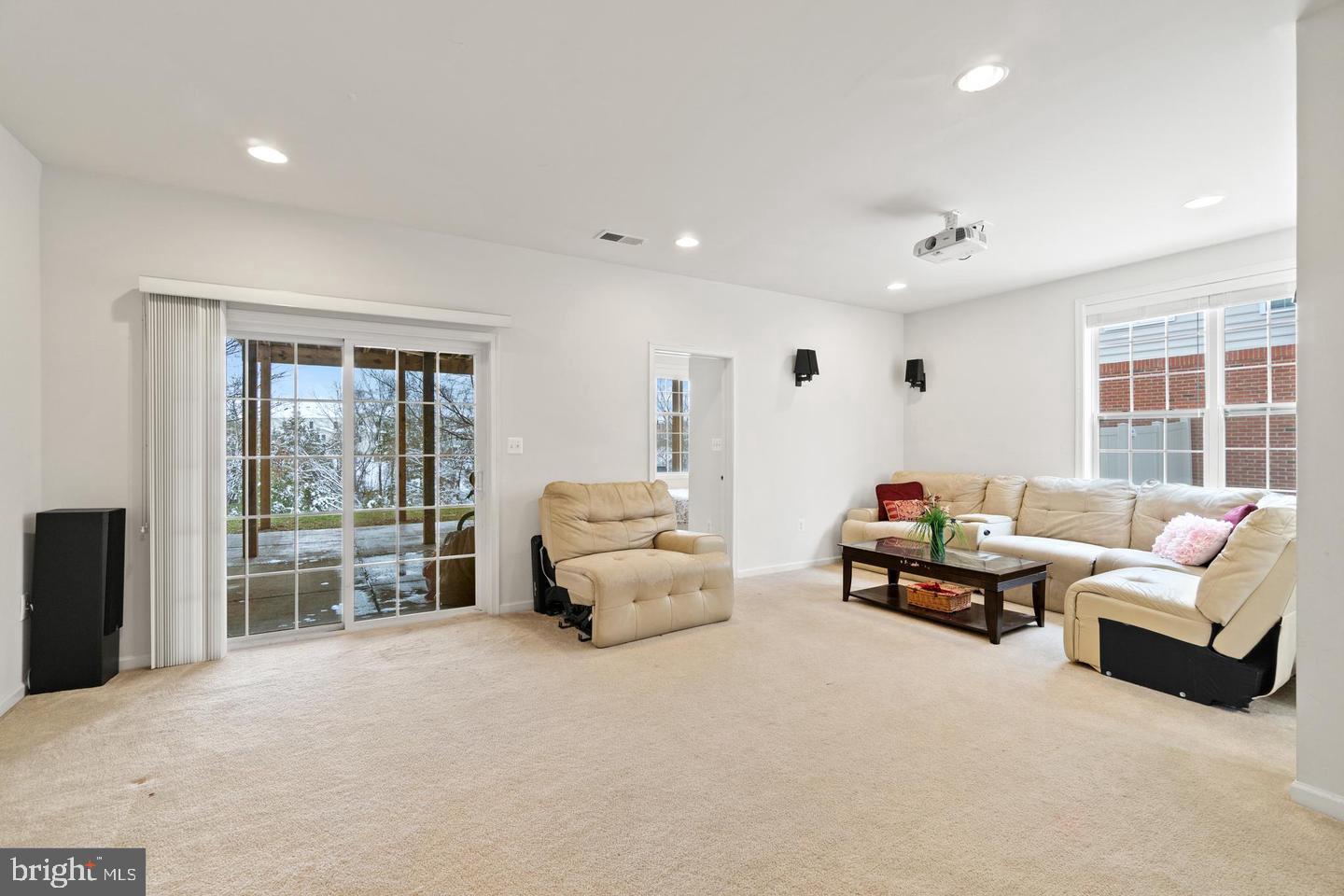 43223 MITCHAM SQUARE
