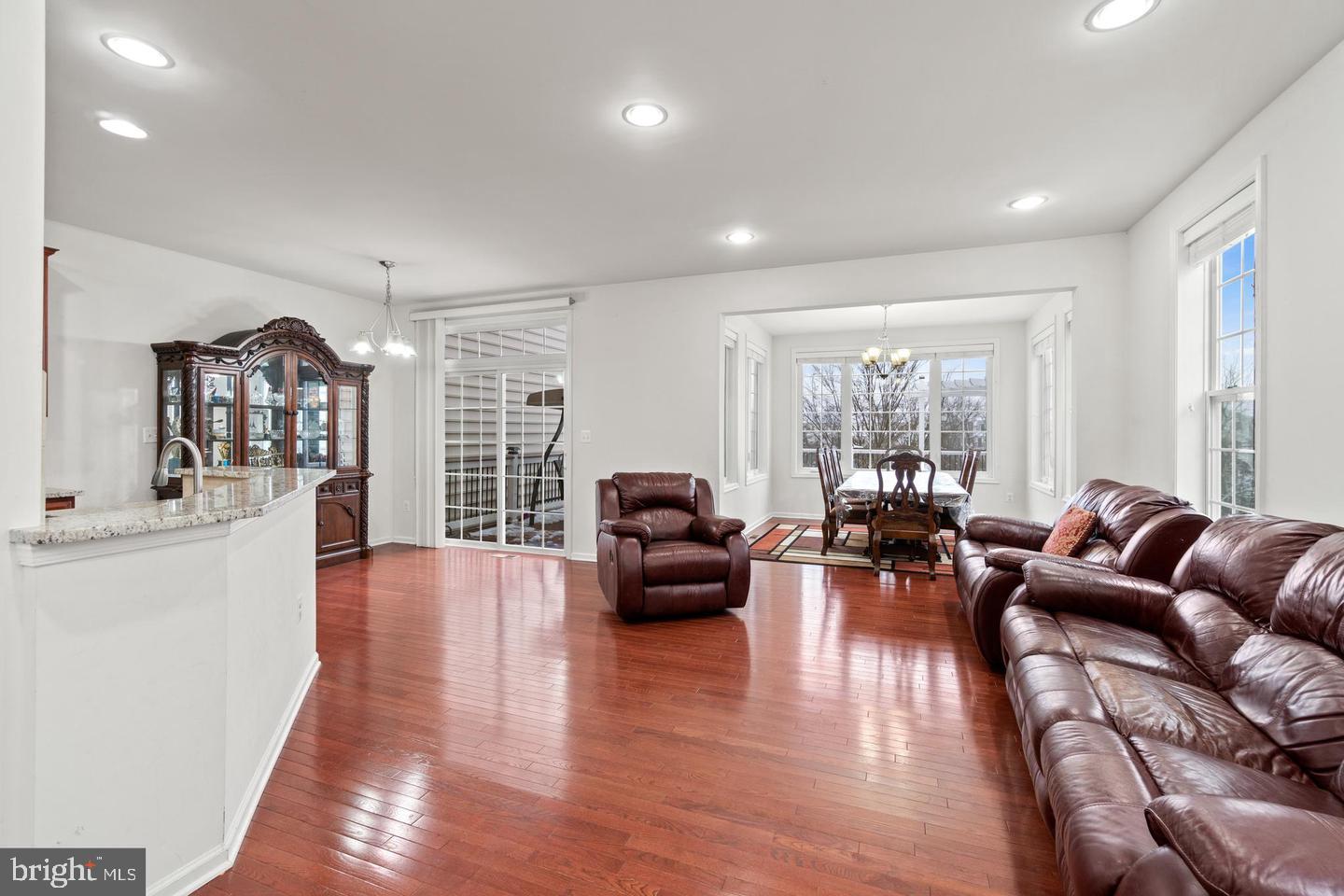 43223 MITCHAM SQUARE