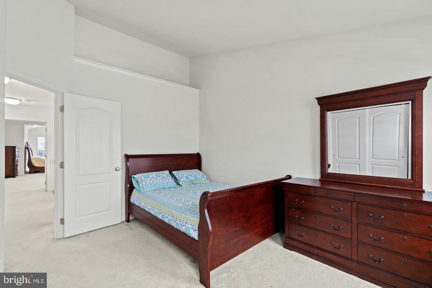 43223 MITCHAM SQUARE