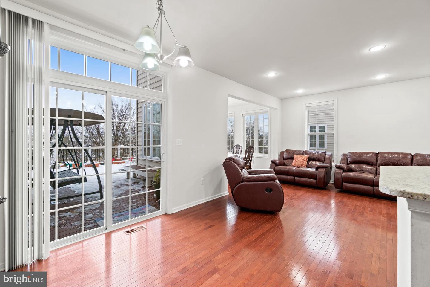 43223 MITCHAM SQUARE