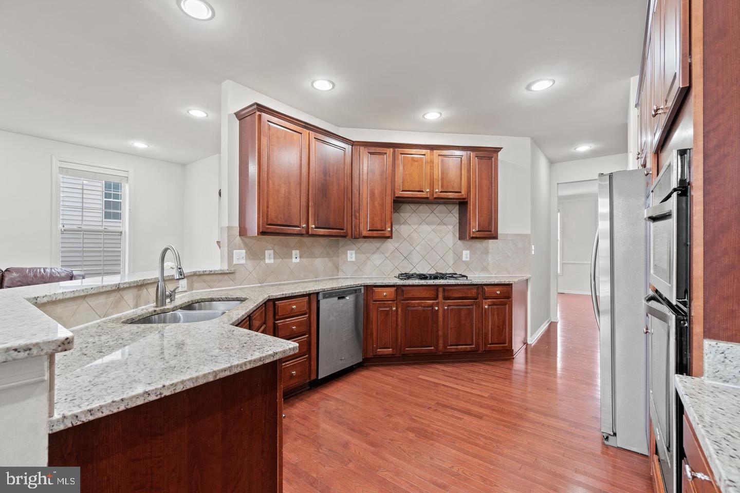43223 MITCHAM SQUARE