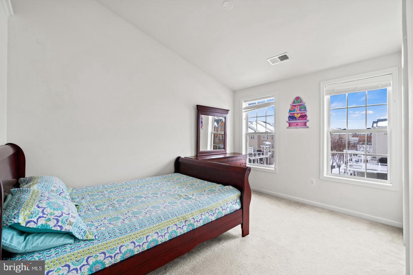 43223 MITCHAM SQUARE
