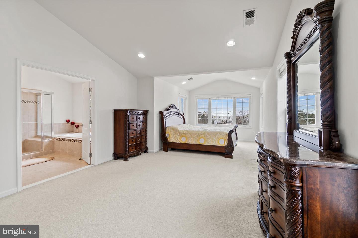 43223 MITCHAM SQUARE