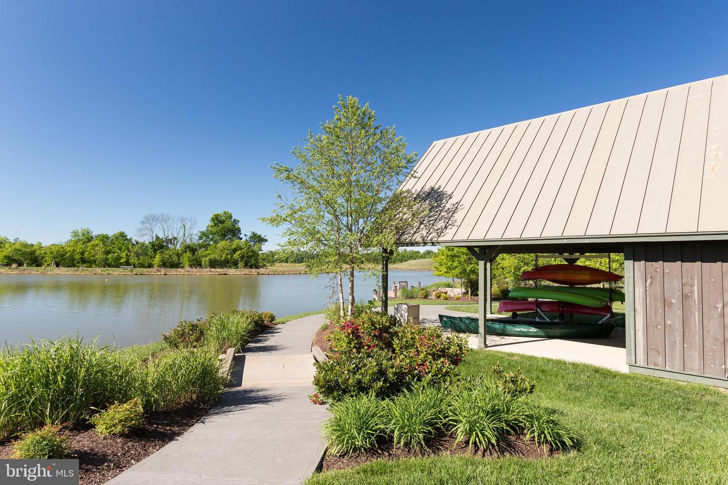 24274 SHINYLEAF COURT