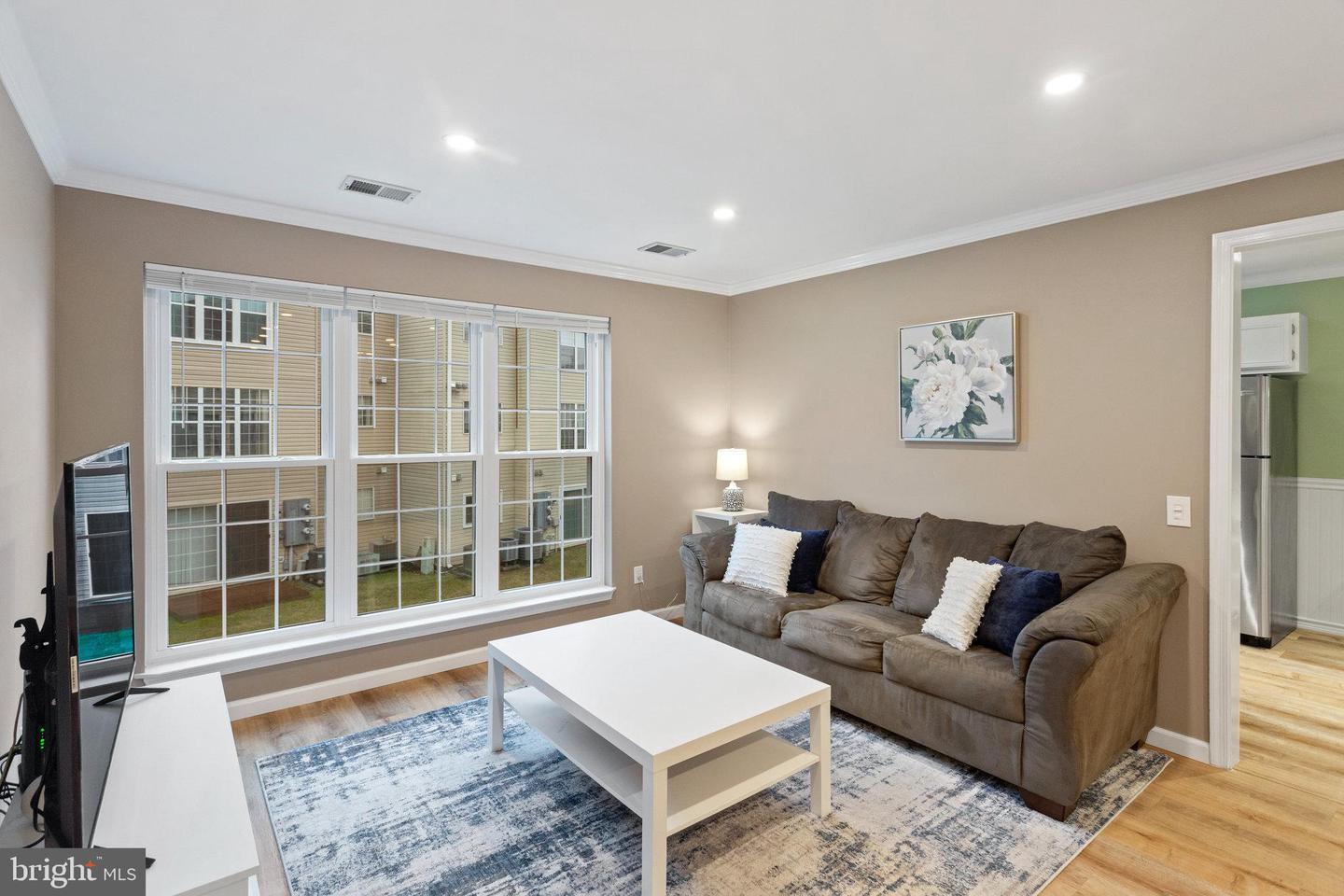 1130 HUNTMASTER TERRACE NE Unit: 202