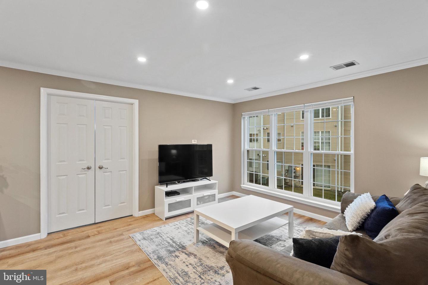 1130 HUNTMASTER TERRACE NE Unit: 202
