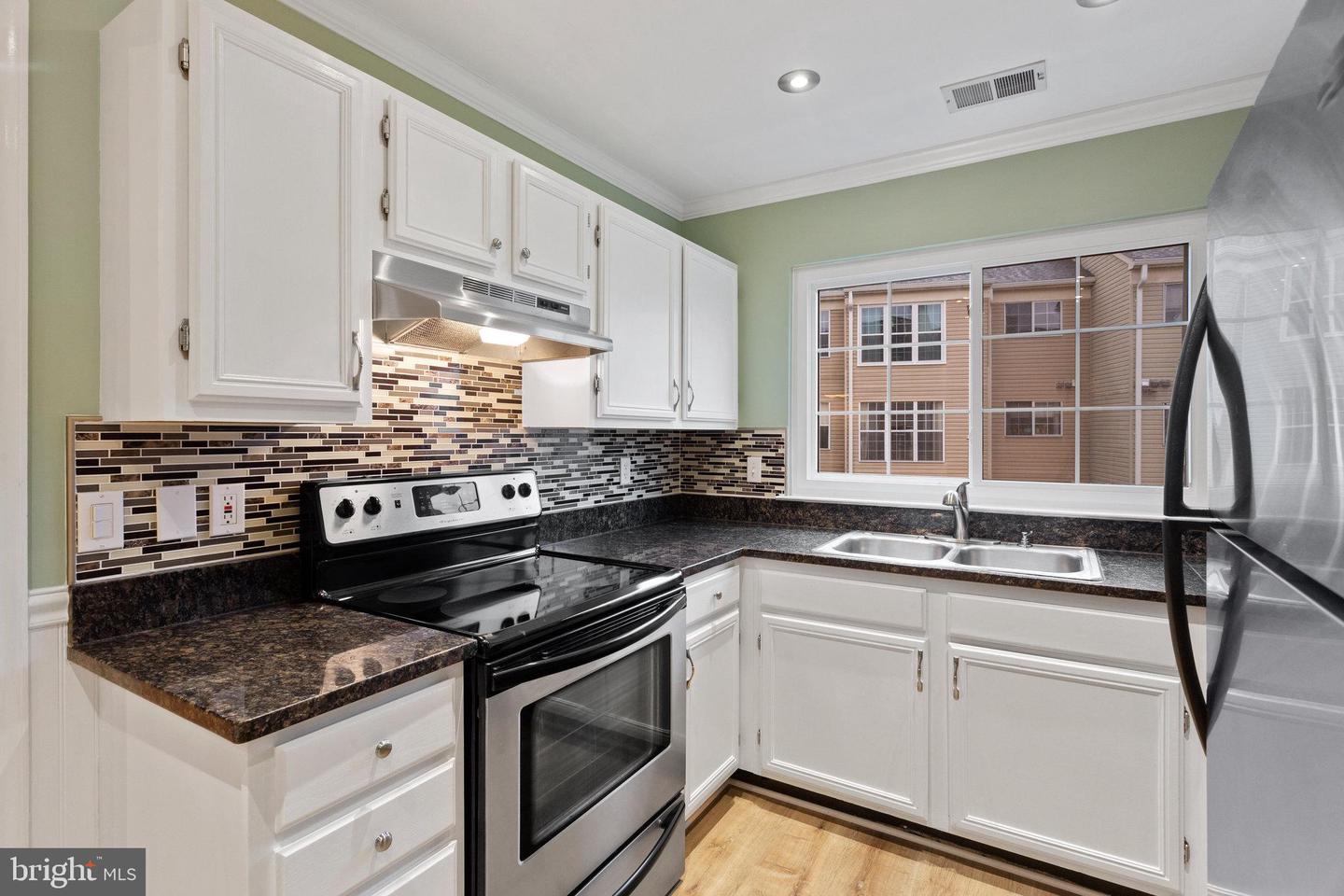 1130 HUNTMASTER TERRACE NE Unit: 202