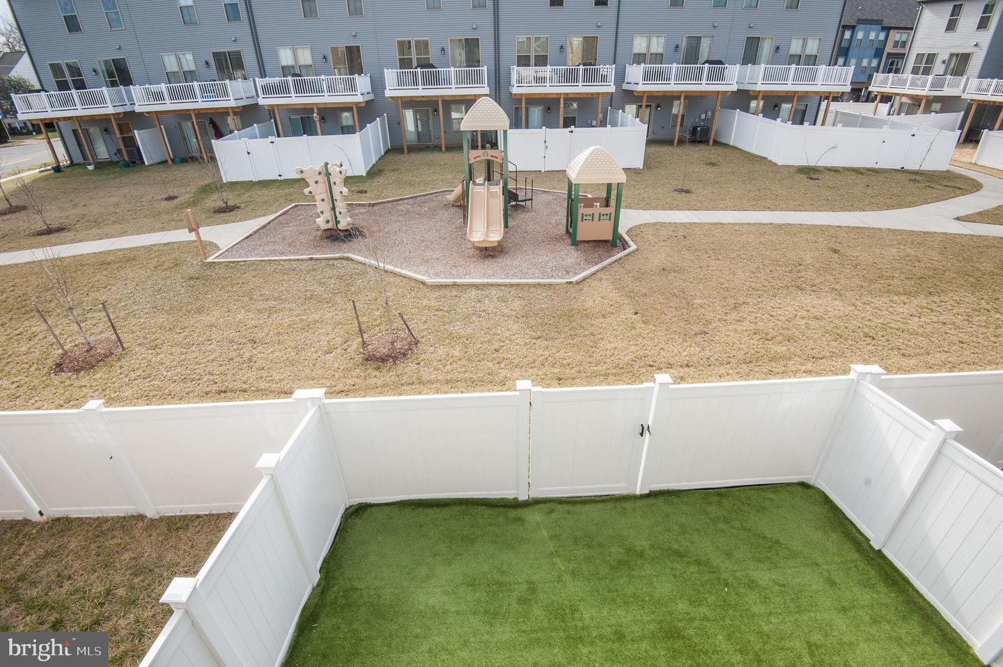 45332 DAVENO SQUARE