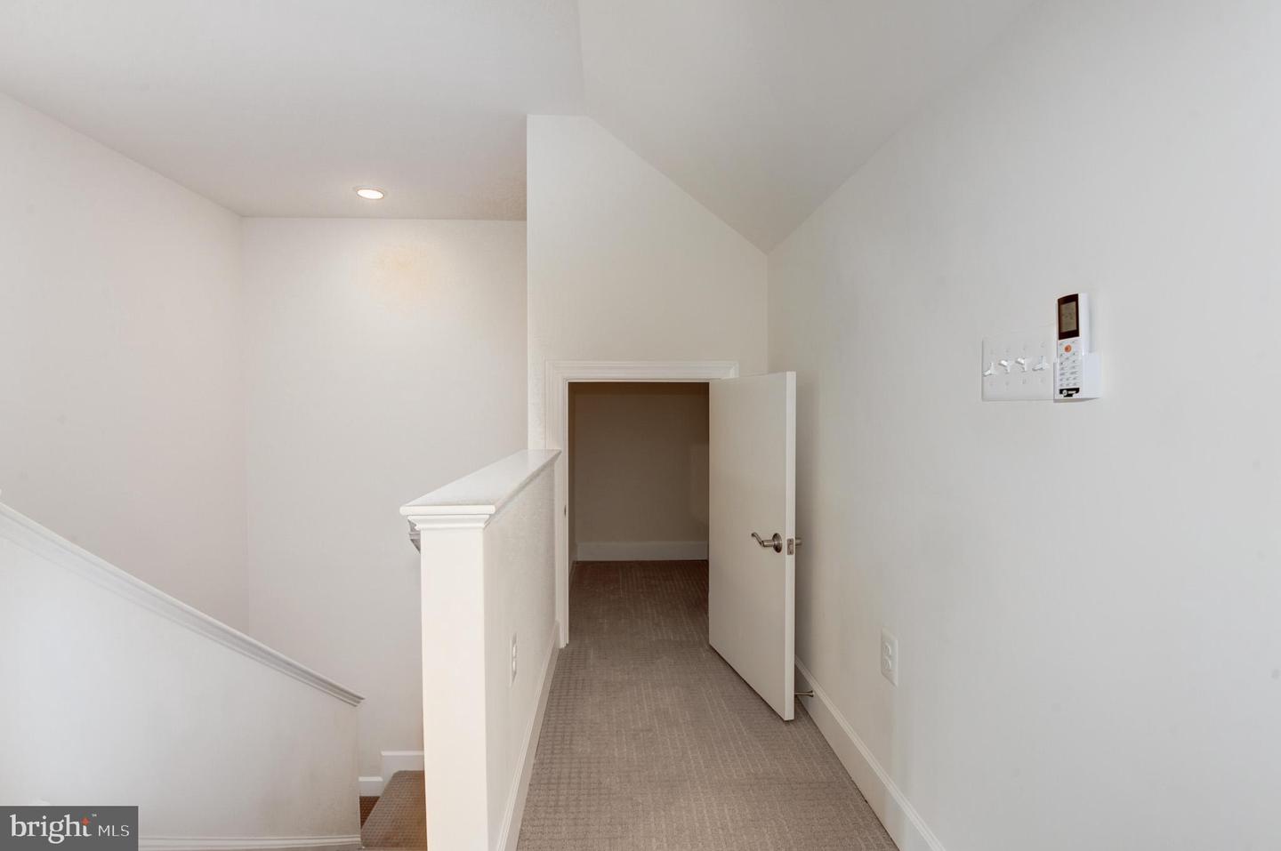 45332 DAVENO SQUARE