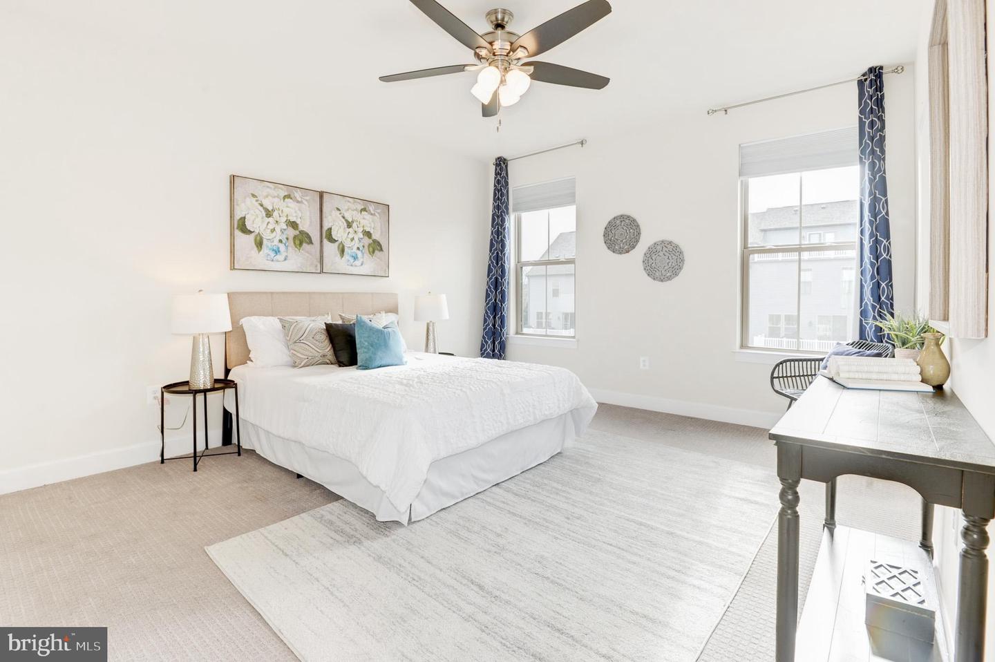 45332 DAVENO SQUARE
