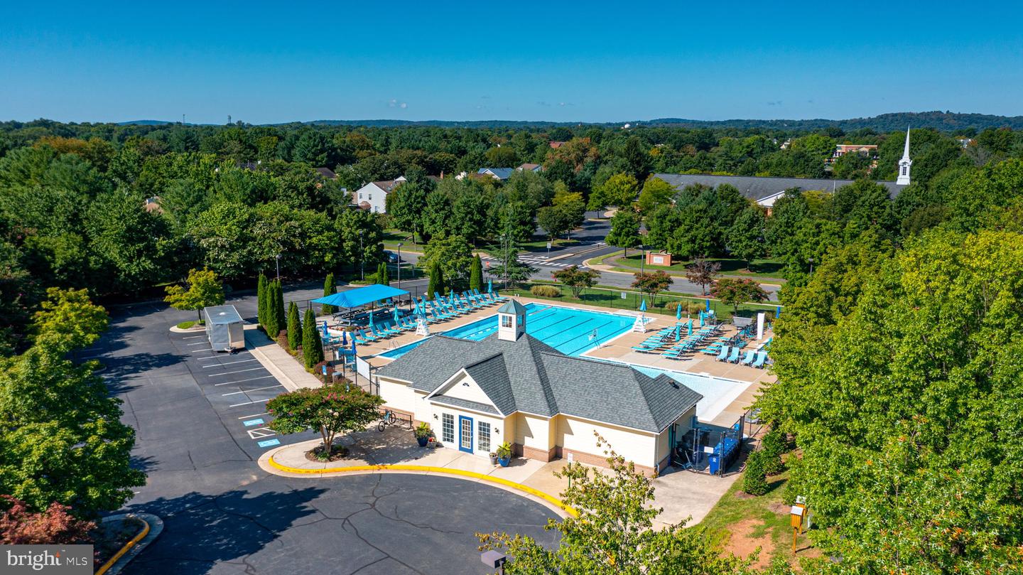 1603 CANDLEWOOD PLACE NE