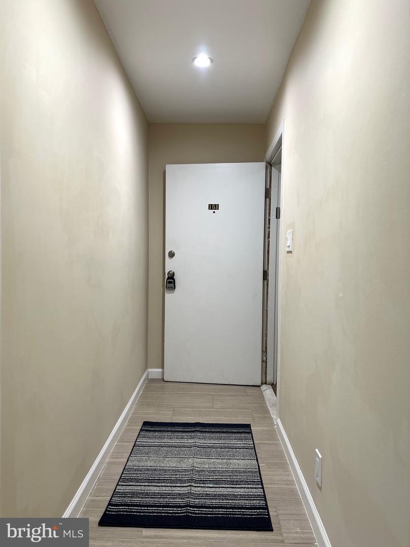 108 N BAYLOR DRIVE