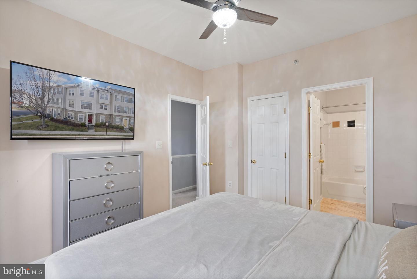 21776 DRAGONS GREEN SQUARE