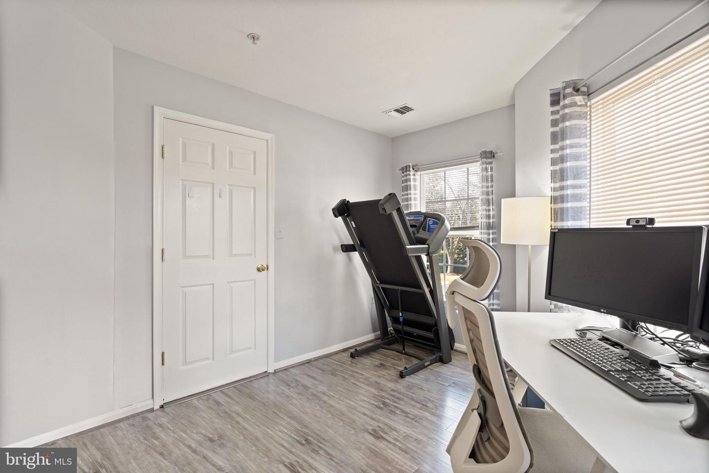 21776 DRAGONS GREEN SQUARE