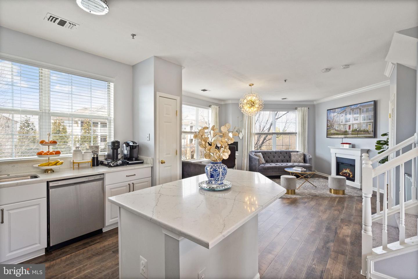 21776 DRAGONS GREEN SQUARE