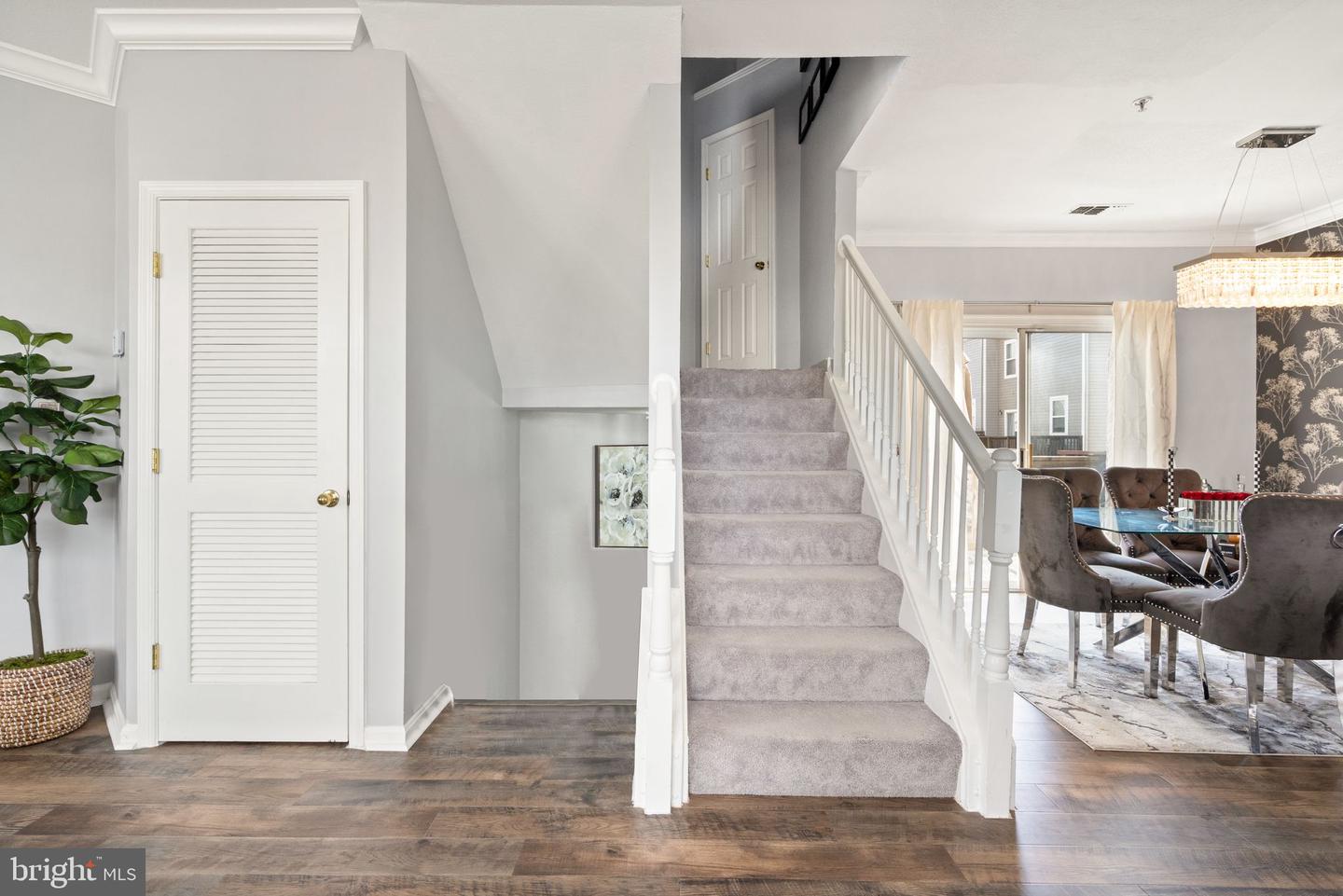 21776 DRAGONS GREEN SQUARE
