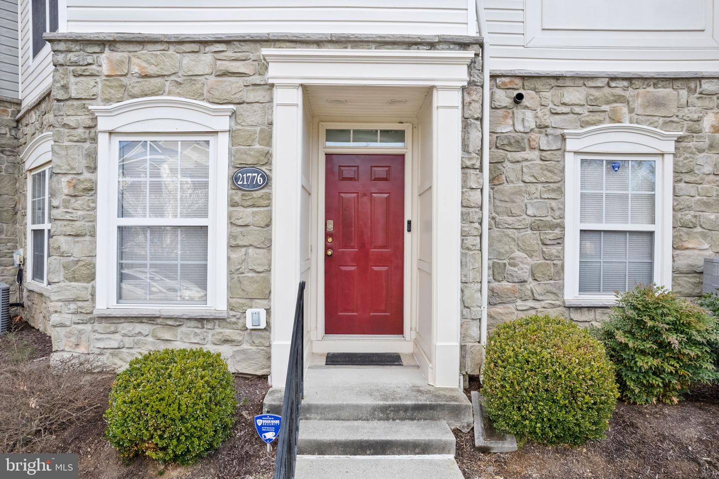 21776 DRAGONS GREEN SQUARE