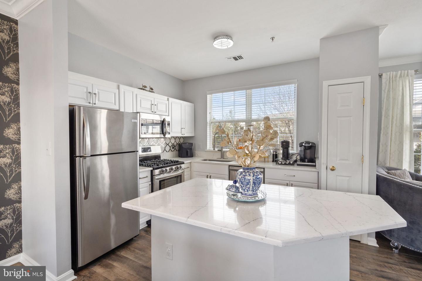 21776 DRAGONS GREEN SQUARE