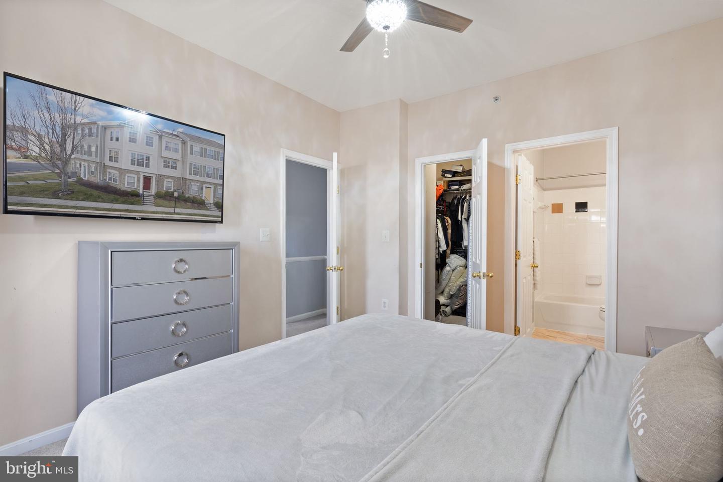 21776 DRAGONS GREEN SQUARE