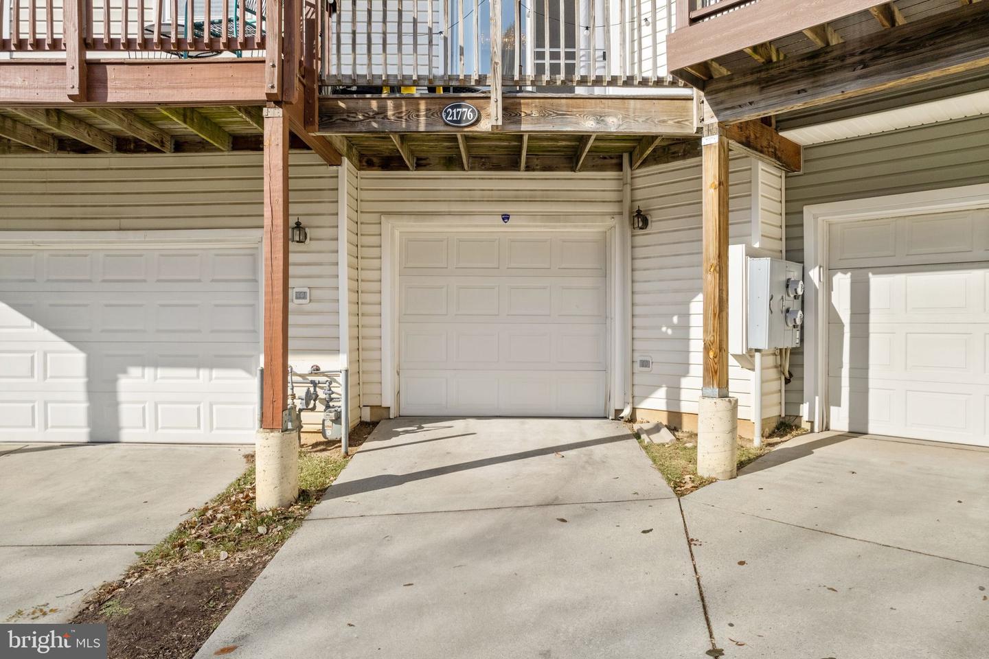 21776 DRAGONS GREEN SQUARE