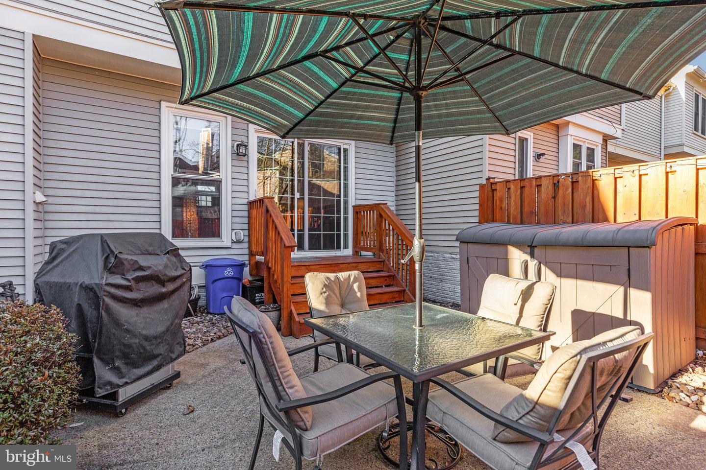 43882 LABURNUM SQUARE