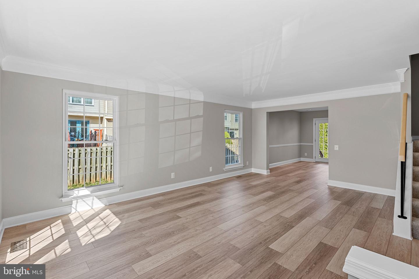 528 CURRANT TERRACE NE