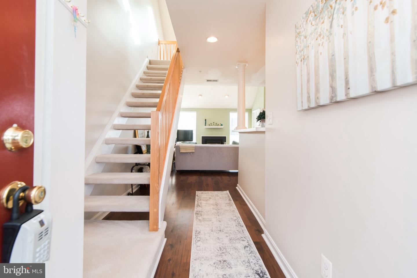 25340 LAKE MIST SQUARE Unit: 302