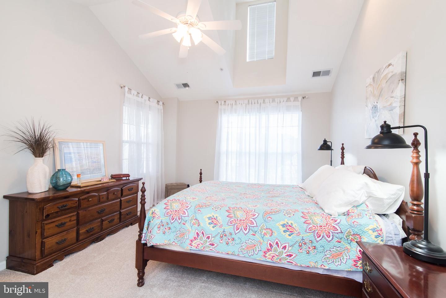 25340 LAKE MIST SQUARE Unit: 302