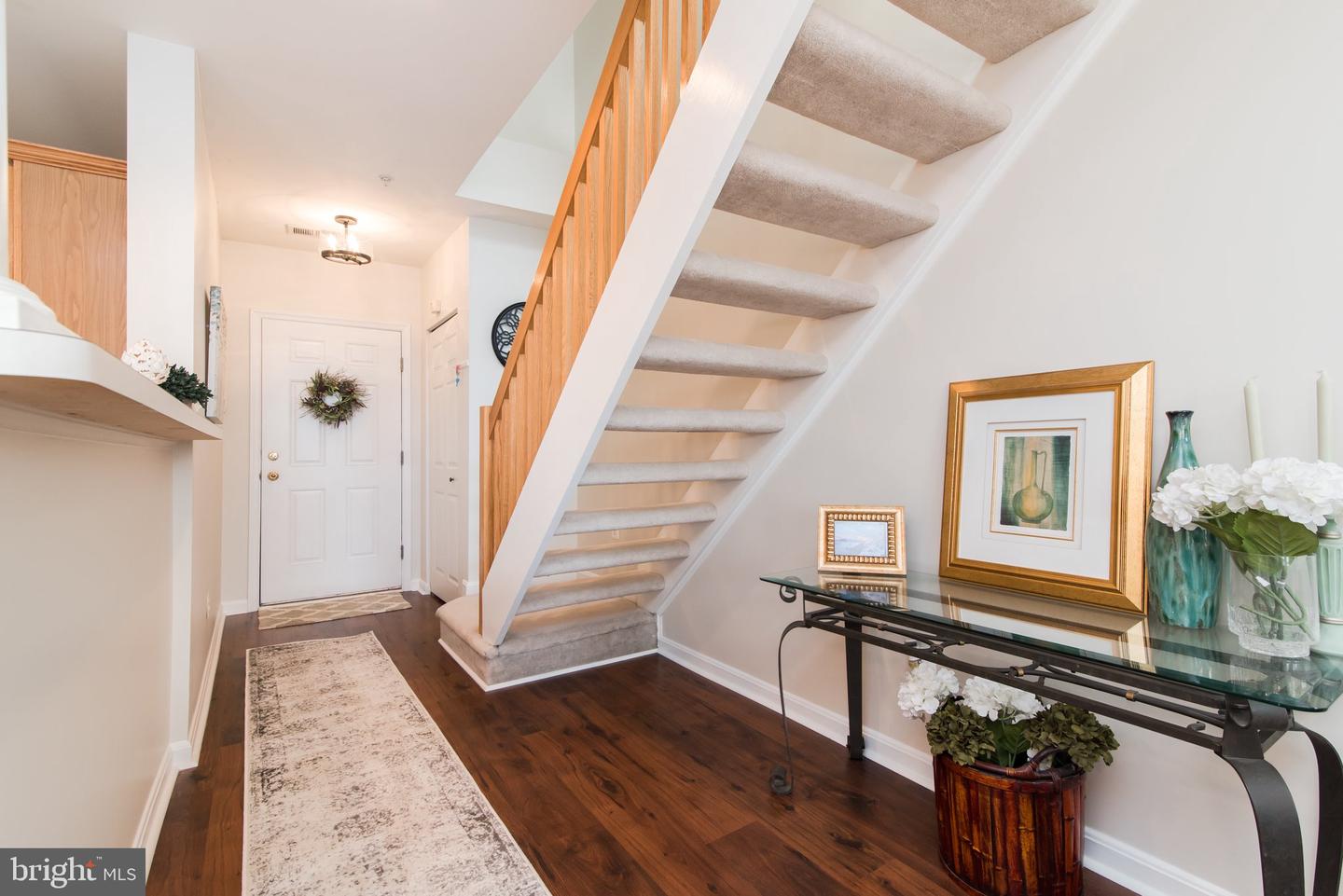 25340 LAKE MIST SQUARE Unit: 302