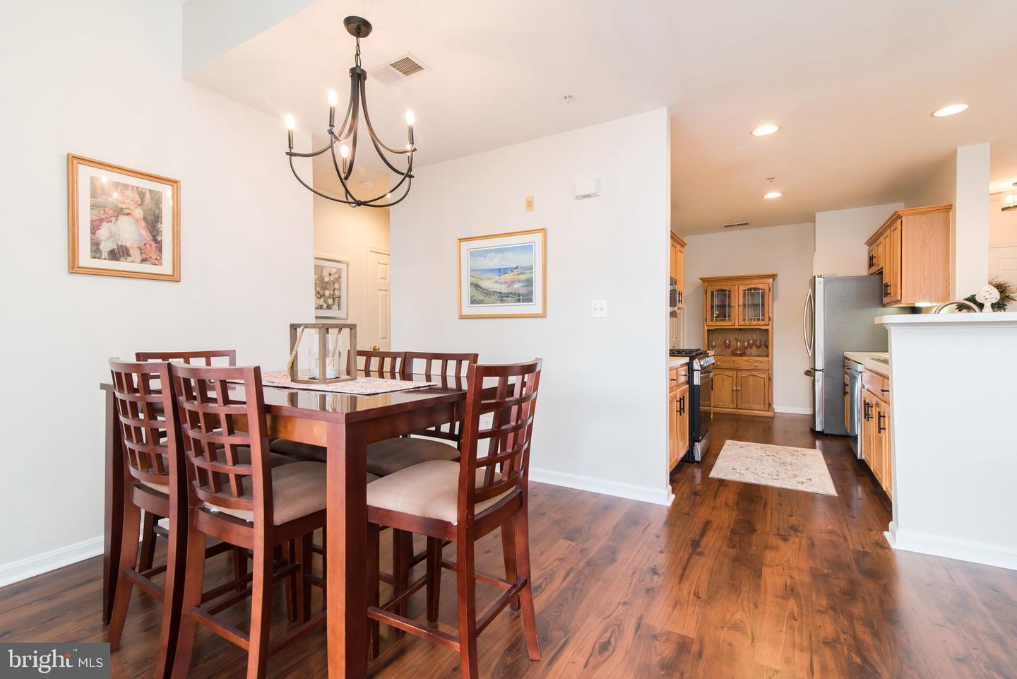 25340 LAKE MIST SQUARE Unit: 302