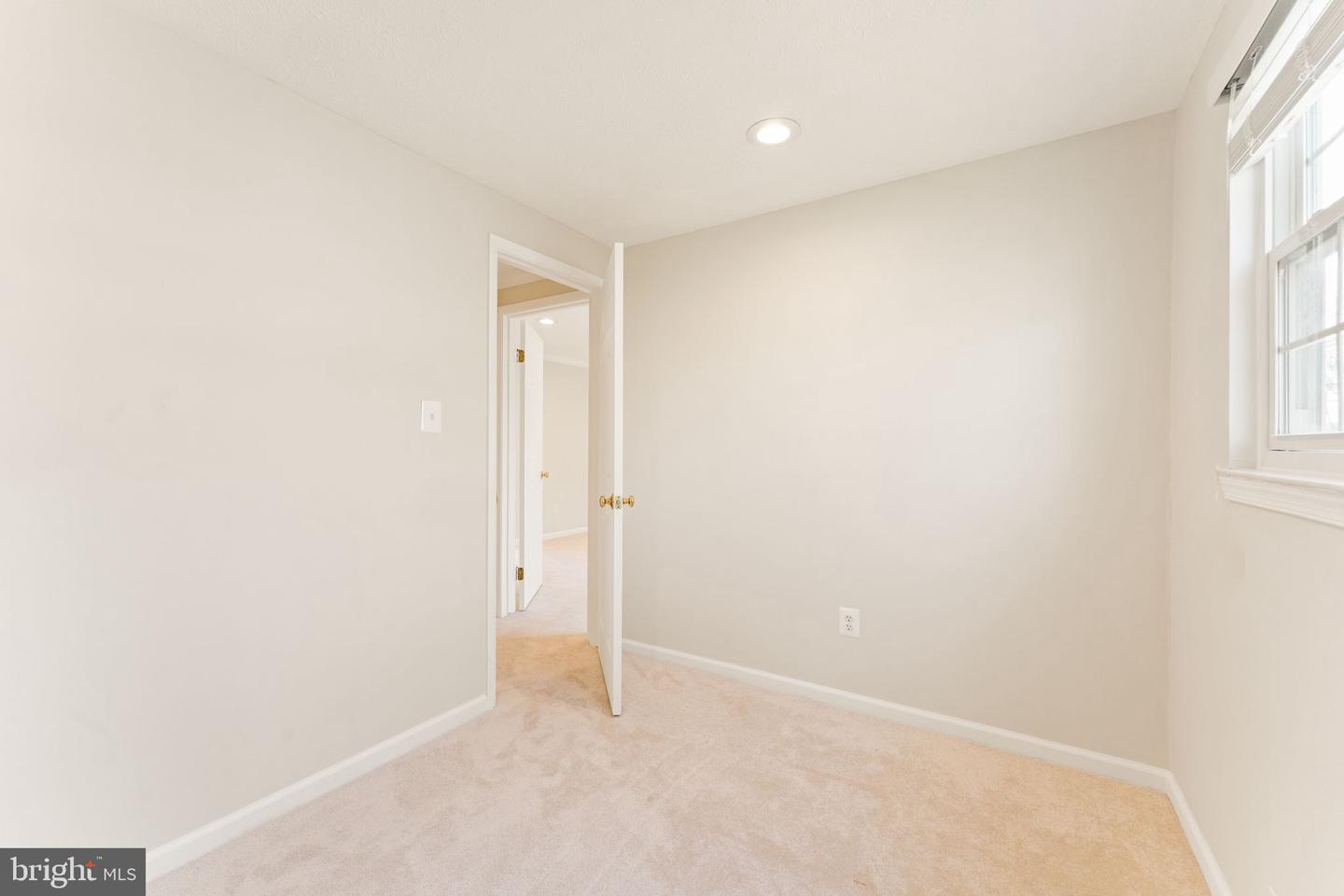 111 GOLD THORN WAY