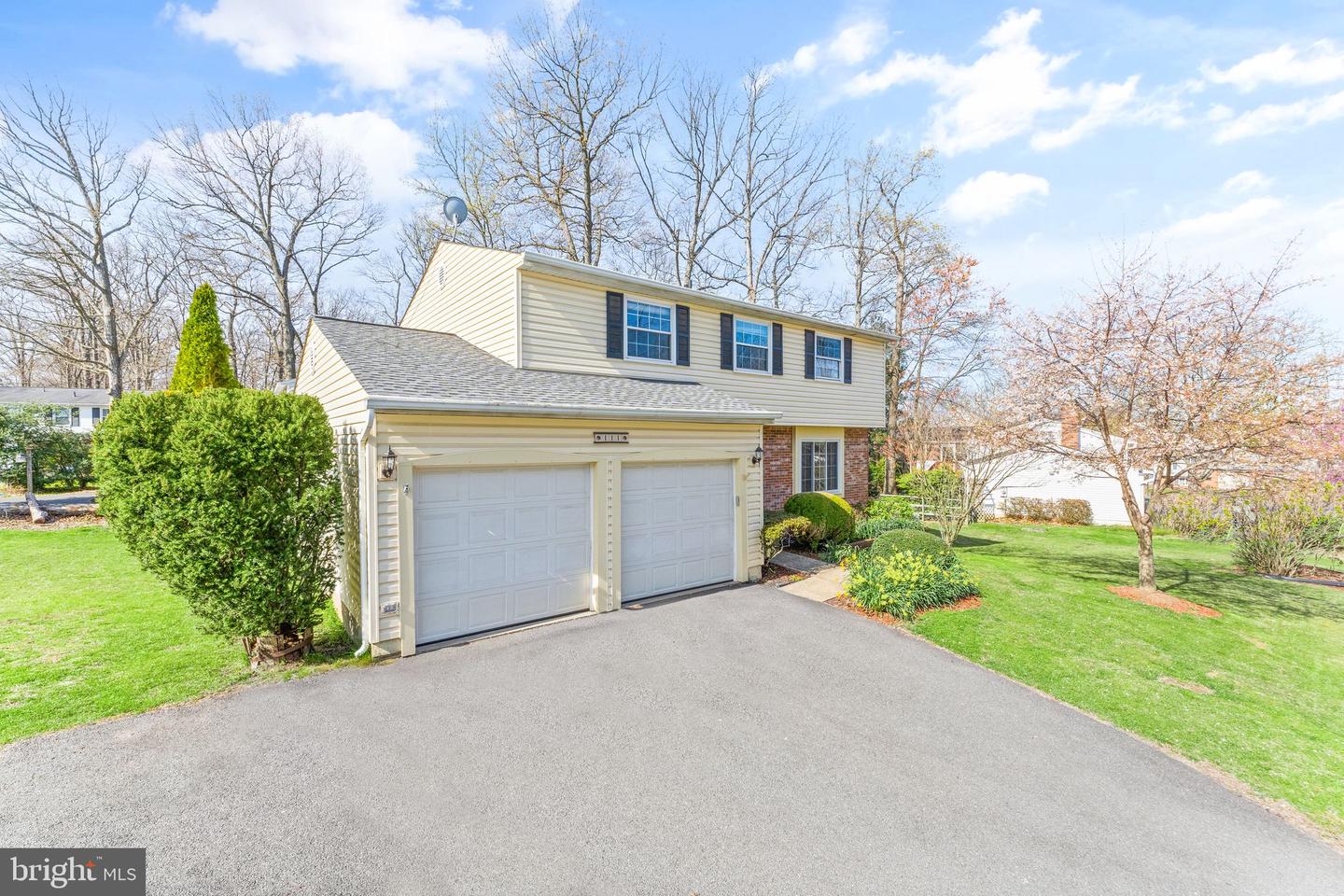 111 GOLD THORN WAY